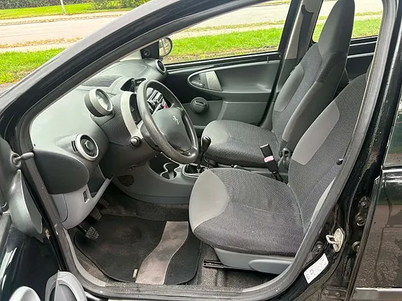 Peugeot 107 2006 photo 5