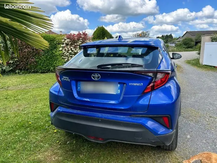 Toyota C-Hr 2022 photo 2