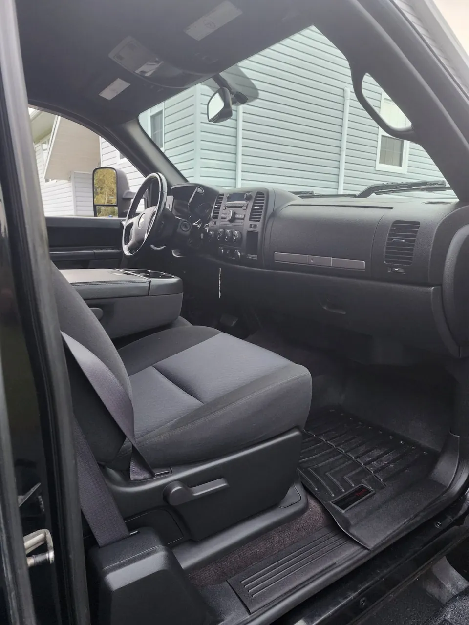 Chevrolet Silverado 2500Hd 2011 photo 4
