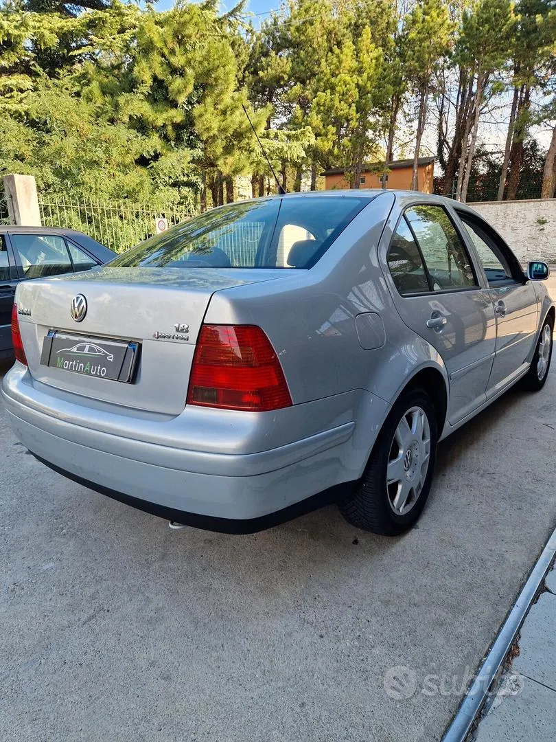 Volkswagen Bora 1999 photo 4
