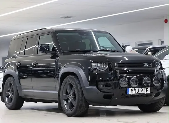 Land Rover Defender 110