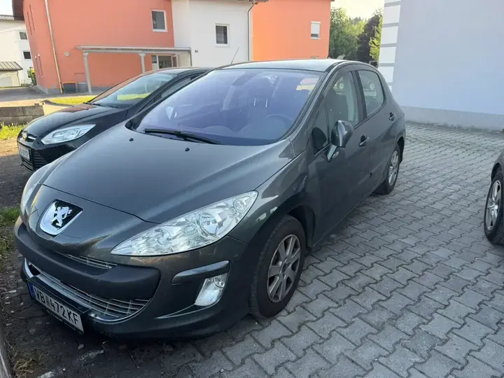 Peugeot 308 2008 photo 3