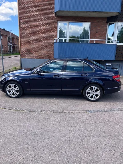 Mercedes-Benz C220 2008 photo 2