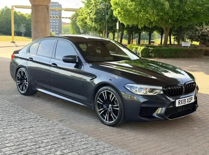BMW M5 2019 photo 5