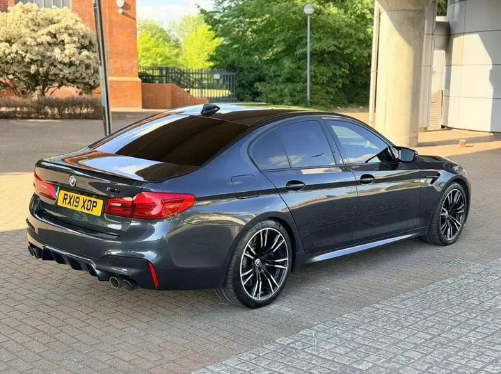 BMW M5 2019 photo 2