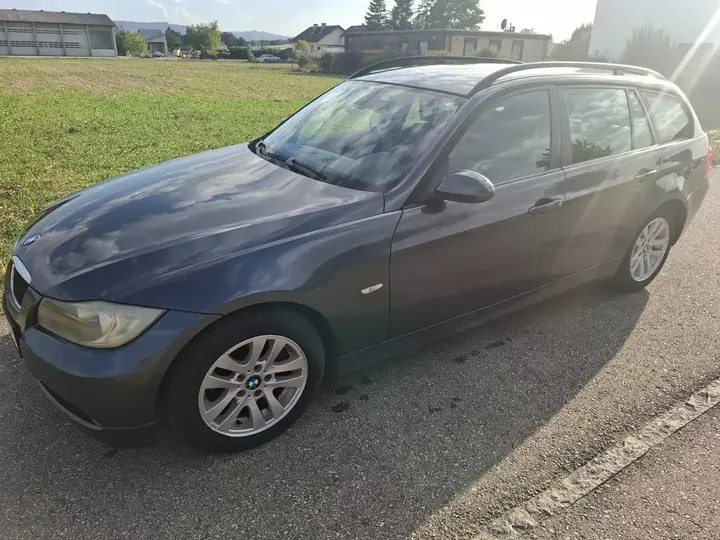 BMW 3 Series 2007 photo 2