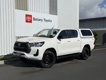 Toyota Hilux 2022 photo 2