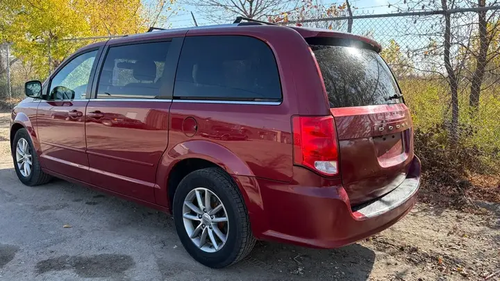Dodge Grand Caravan 2015 photo 3
