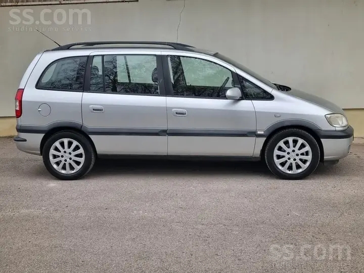 Opel Zafira 2003 photo 4