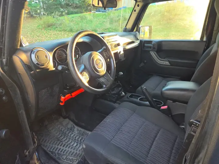 Jeep Wrangler 2012 photo 5