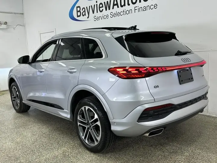Audi Q5 2025 photo 5