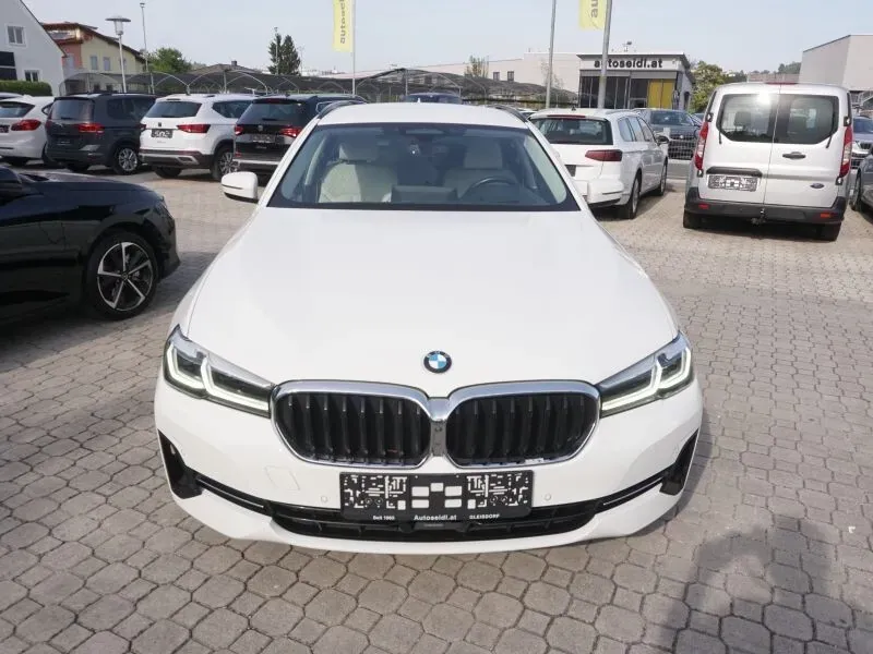 BMW 5 Series 2021 photo 2