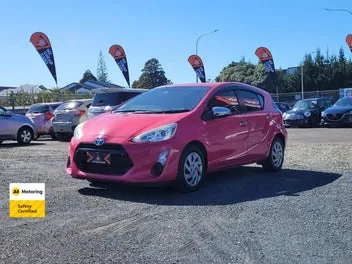 Toyota Aqua 2015 photo 4