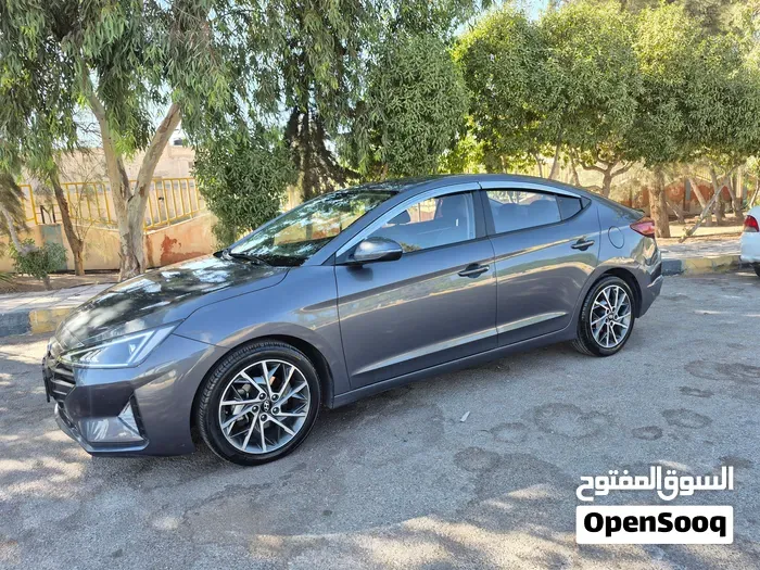 Hyundai Avante 2019 photo 3
