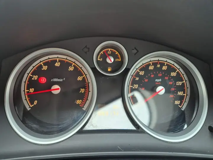 Vauxhall Astra 2009 photo 5