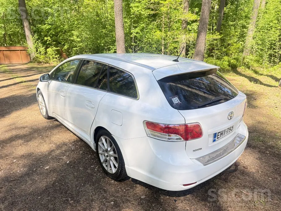 Toyota Avensis 2009 photo 2