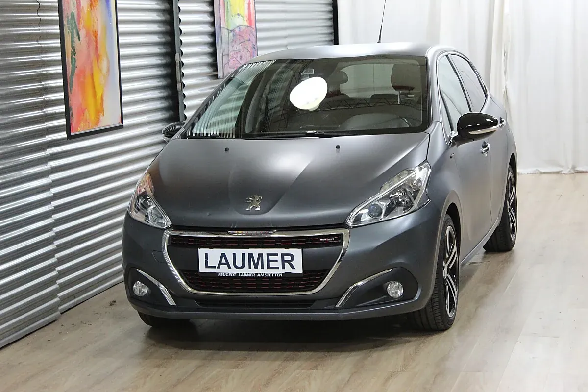 Peugeot 208 2015 photo 2