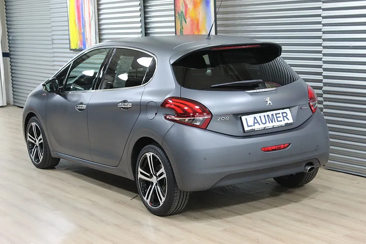 Peugeot 208 2015 photo 3