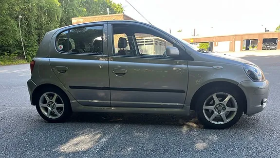 Toyota Yaris 2001 photo 3