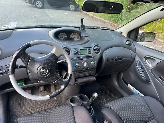 Toyota Yaris 2001 photo 5