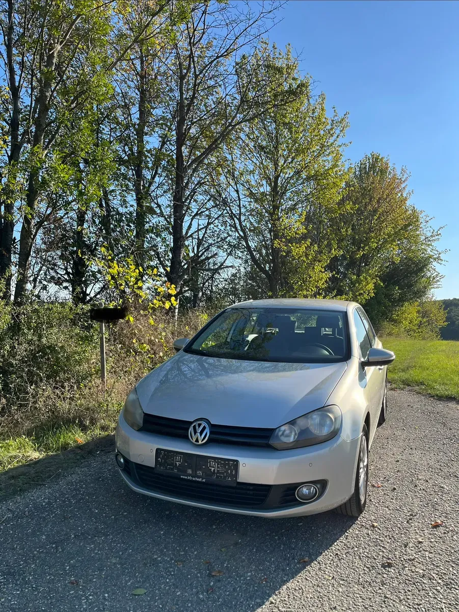 Volkswagen Golf 2012 photo 2