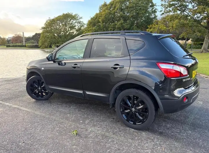 Nissan Qashqai 2013 photo 2