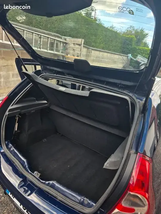 Dacia Sandero 2010 photo 5