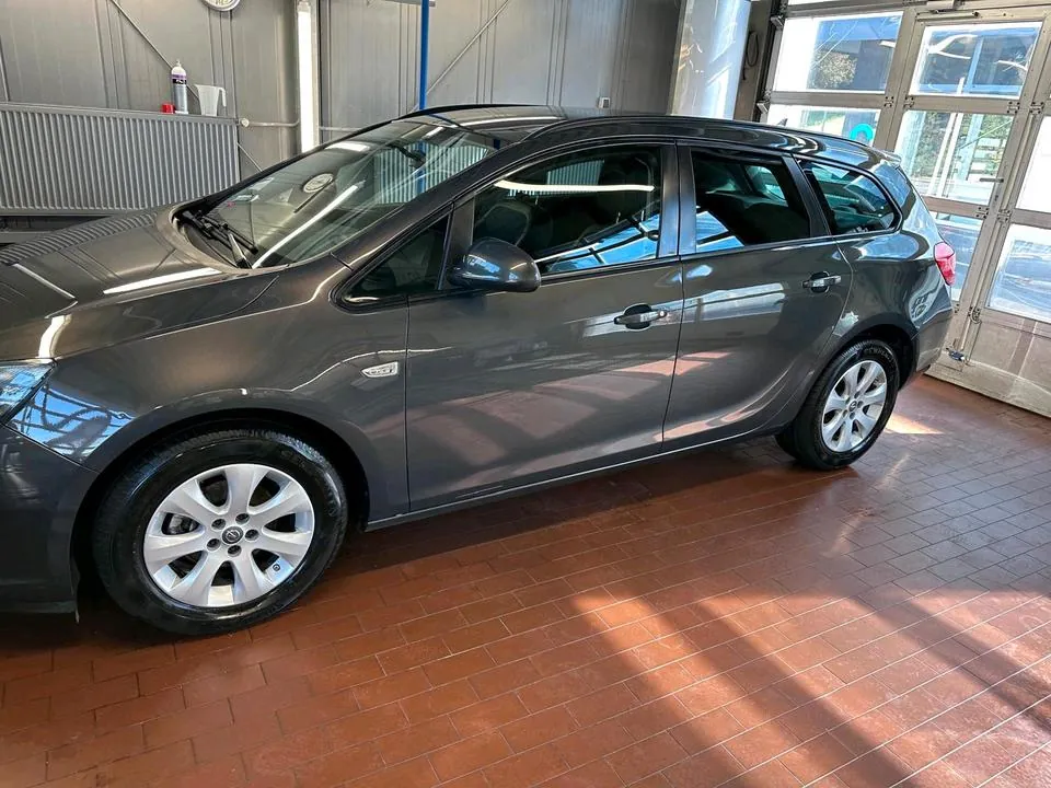 Opel Astra J