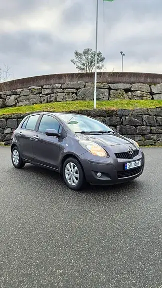 Toyota Yaris 2011 photo 4