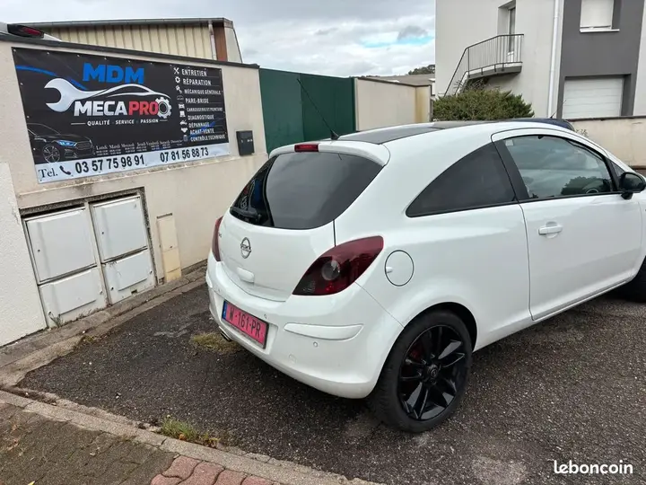 Opel Corsa 2011 photo 4