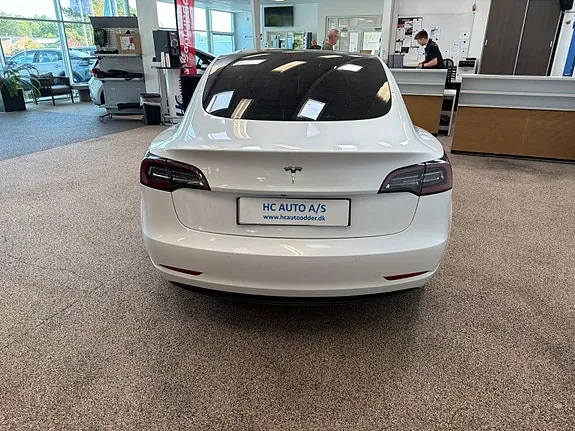 Tesla Model 3 2021 photo 5