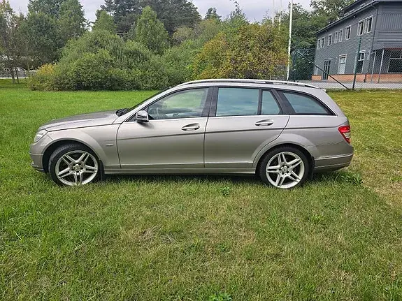 Mercedes-Benz C 320