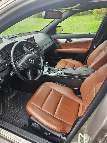 Mercedes-Benz C 320 2009 photo 4