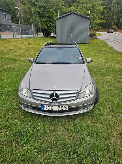 Mercedes-Benz C 320 2009 photo 3