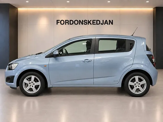 Chevrolet Aveo 2012 photo 4
