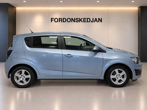 Chevrolet Aveo 2012 photo 5