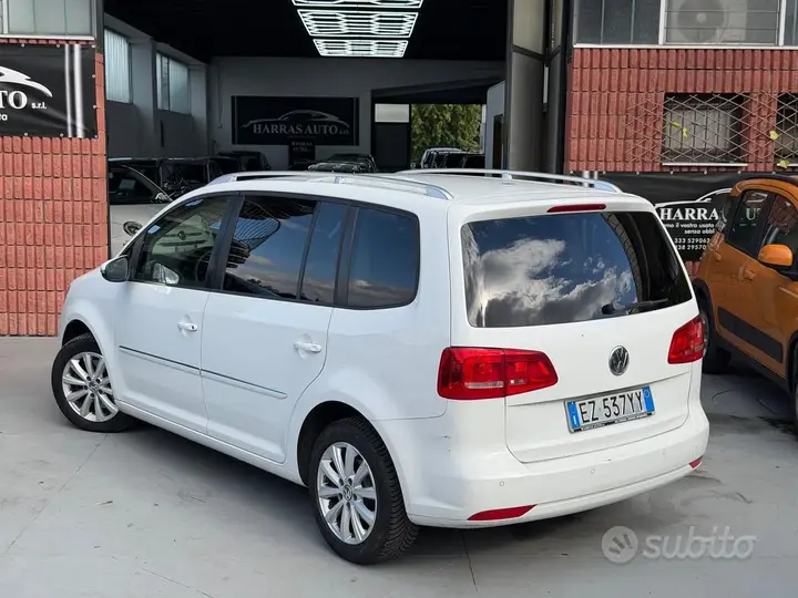 Volkswagen Touran 2015 photo 4