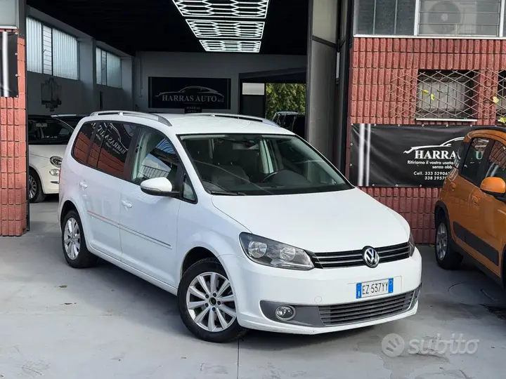 Volkswagen Touran 2015 photo 2