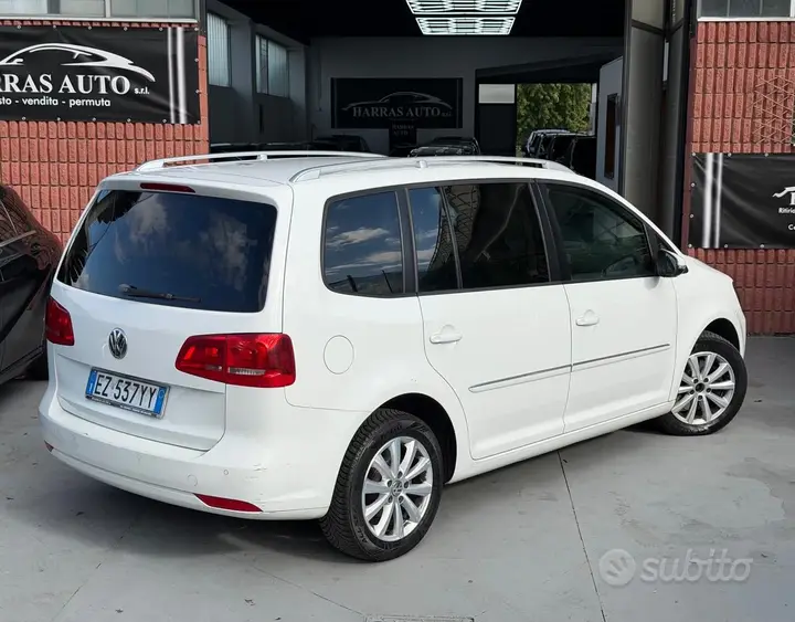 Volkswagen Touran 2015 photo 3