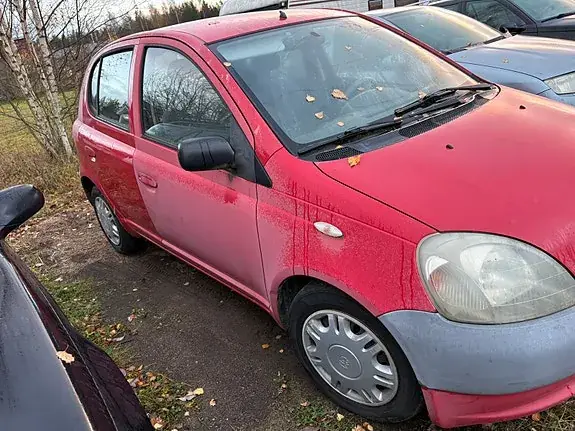 Toyota Yaris 1999 photo 4