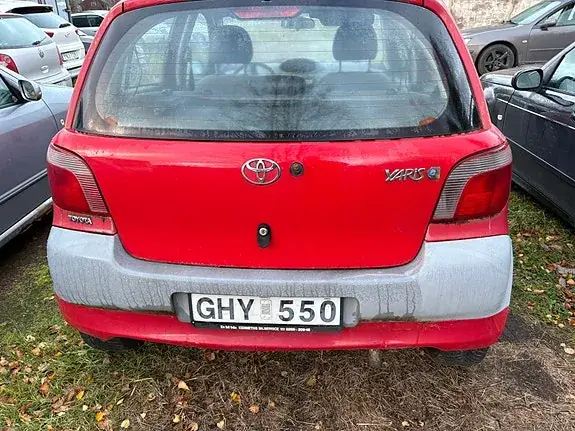 Toyota Yaris 1999 photo 2