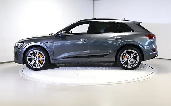 Audi E-Tron 2021 photo 2
