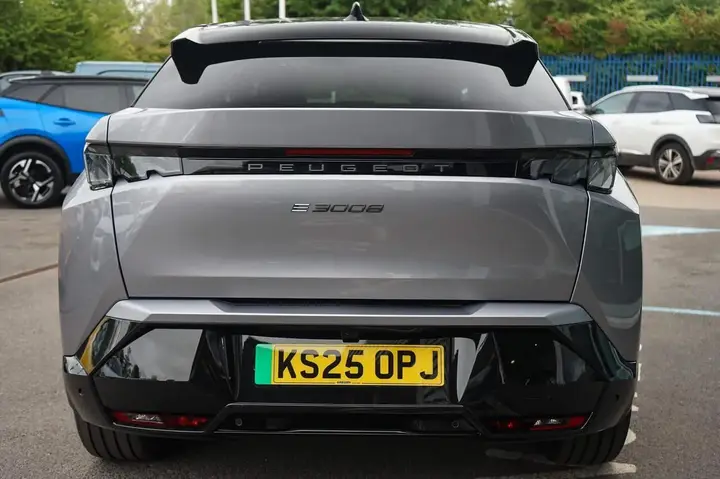 Peugeot E-3008 2025 photo 4