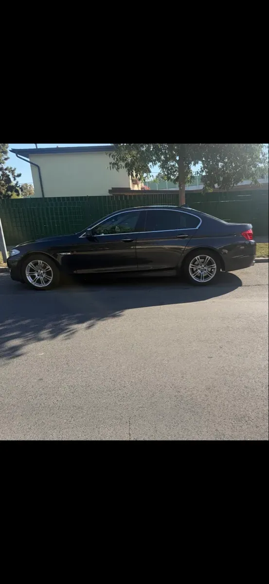 BMW 5 Series 2011 photo 2