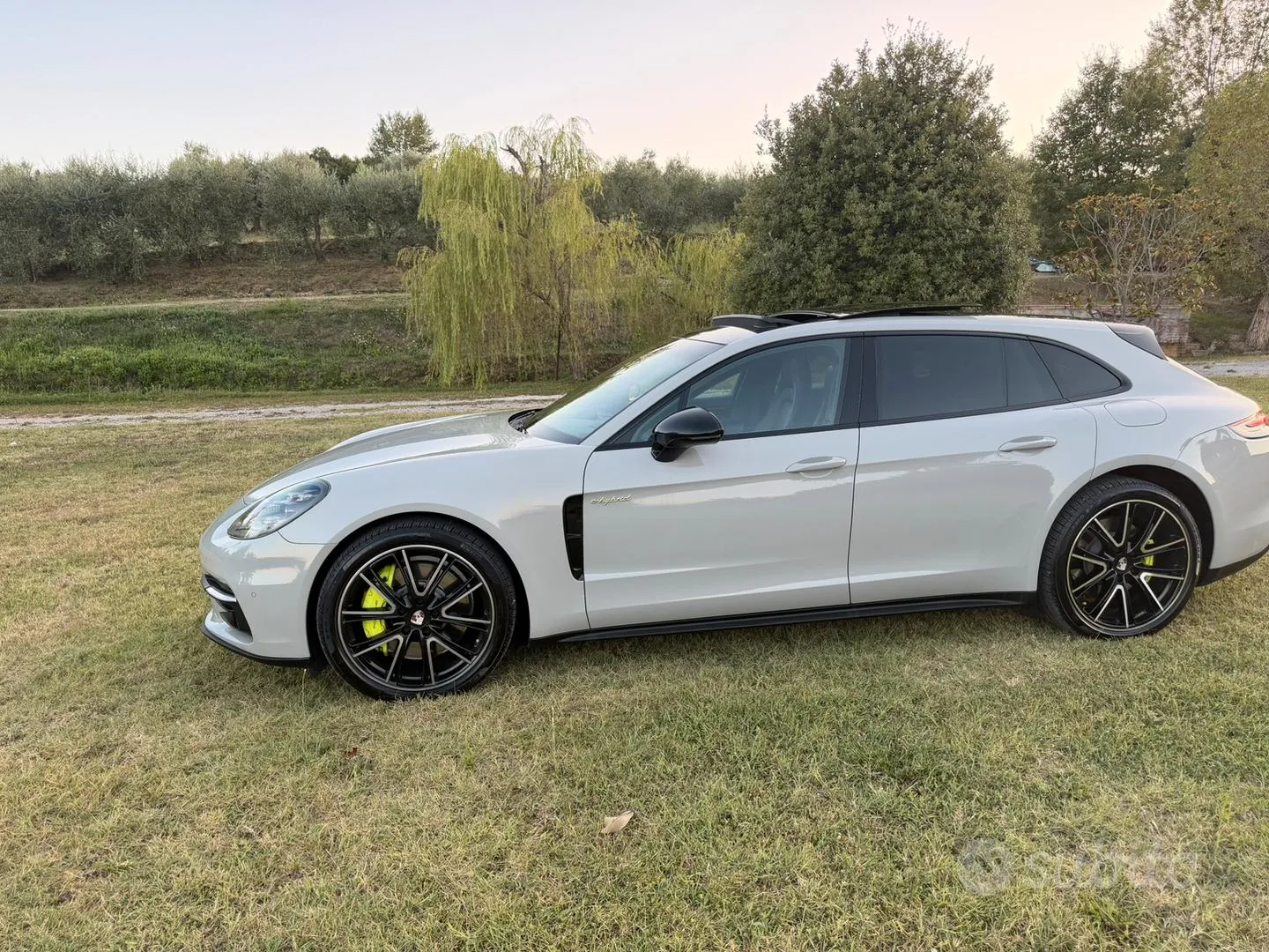 Porsche Panamera 2019 photo 2