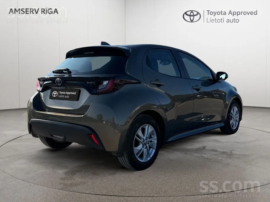 Toyota Yaris 2025 photo 2