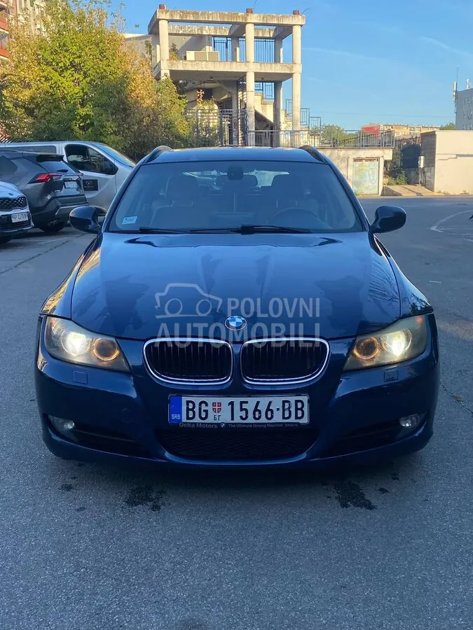 BMW 320D 2010 photo 2