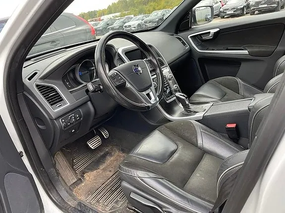Volvo Xc60 2017 photo 5