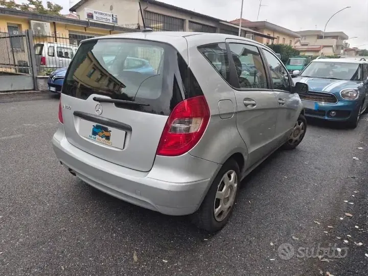 Mercedes-Benz A 160 2011 photo 5