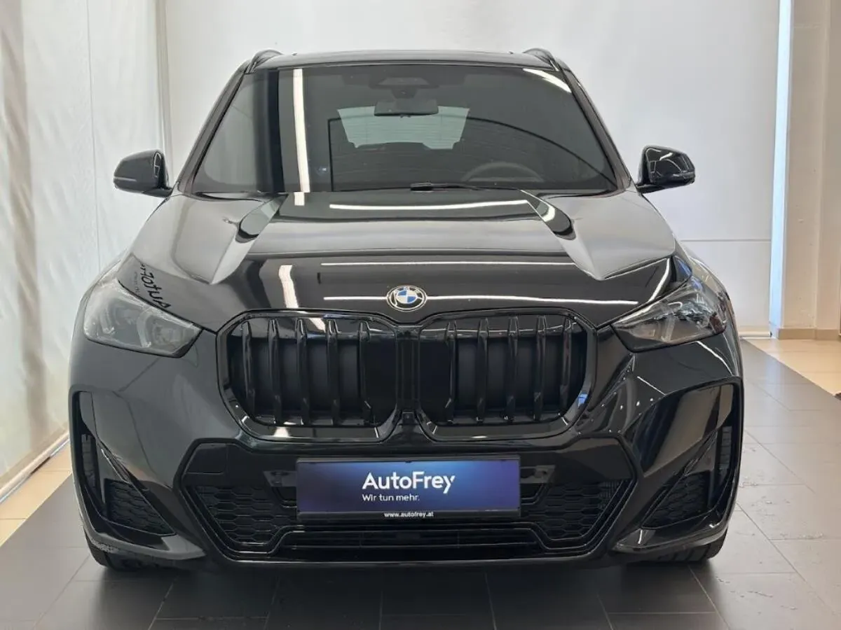 BMW X1 photo 2